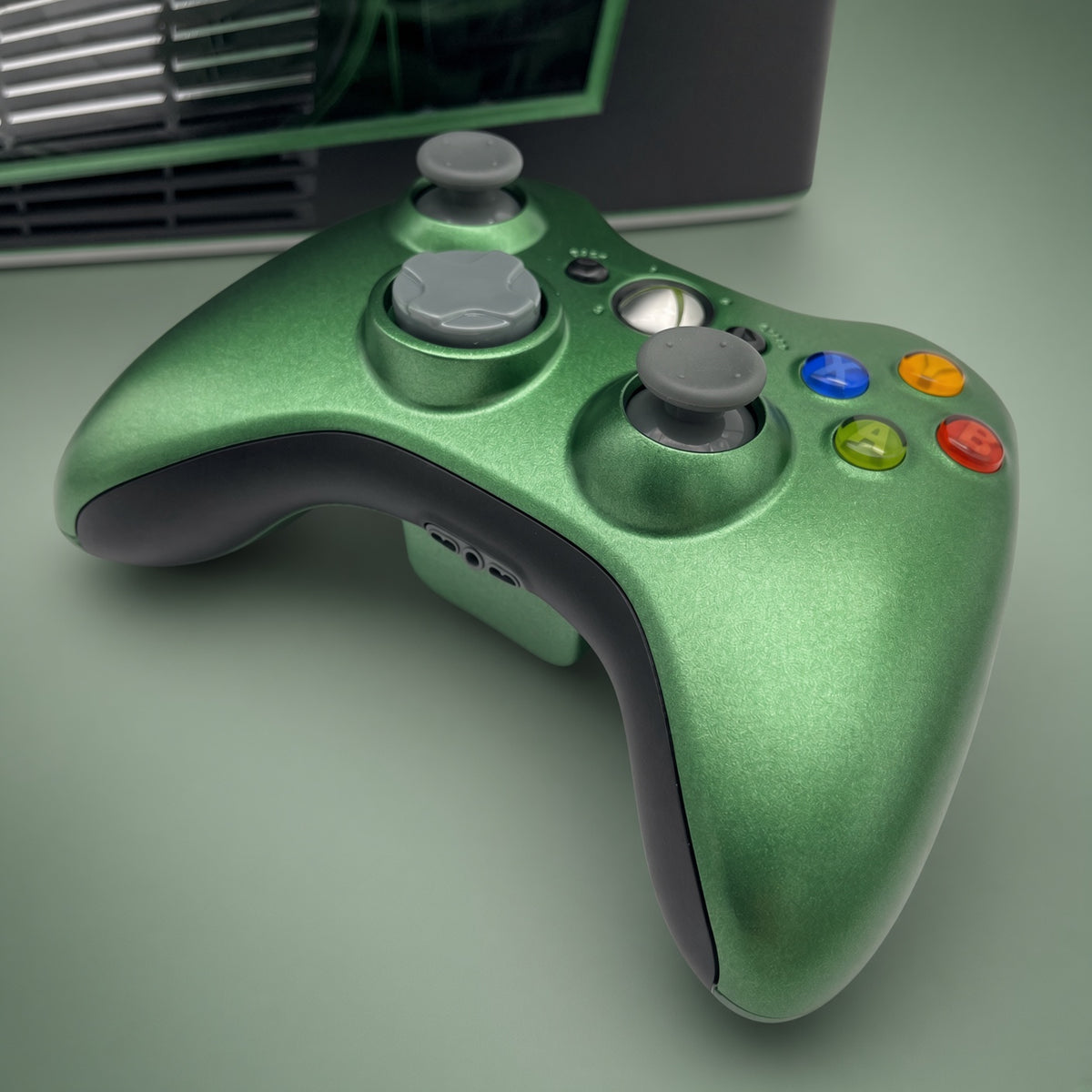 Xbox 360 Slim - Black and Green
